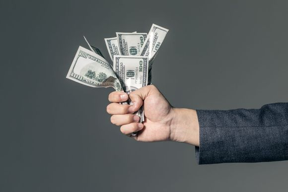 武汉合法讨债公司 | 10 年要债团队・企业 / 个人欠款高效追回【0 前期费】